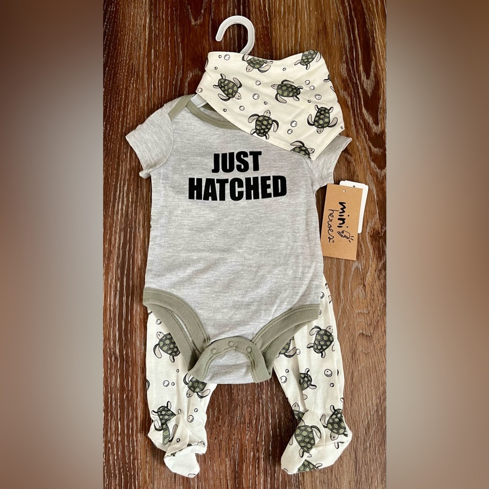 Mini Heroes 3 Piece “Just Hatched” Set - Body Suit, Footed Pant, Bib - 6 Months